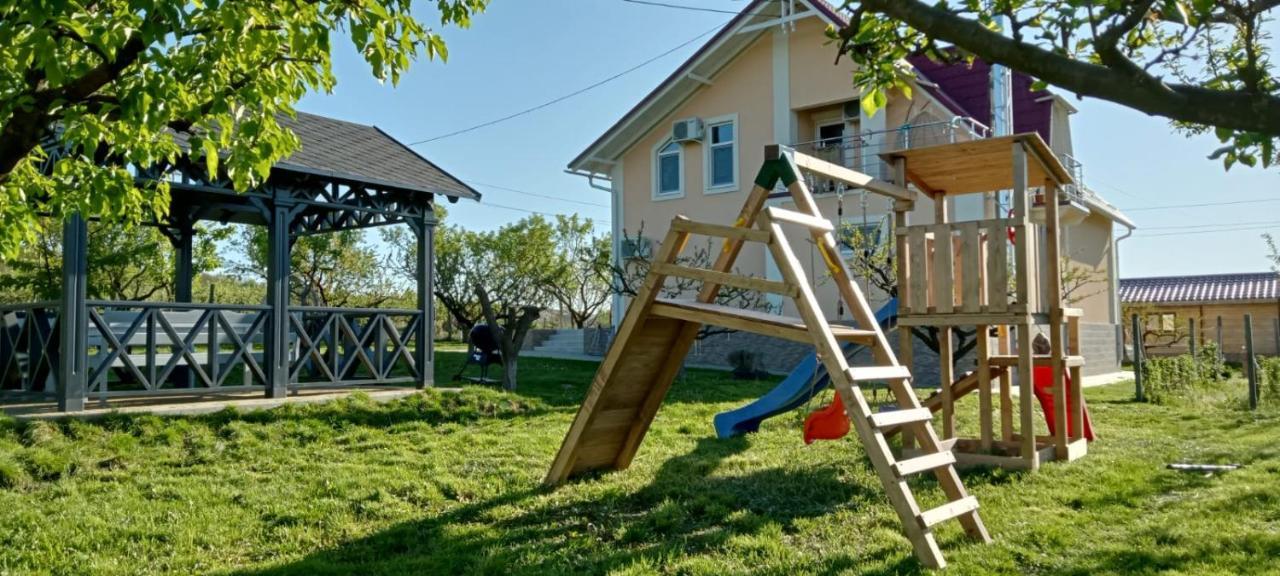 Conacul Mierii Villa Straseni Екстериор снимка